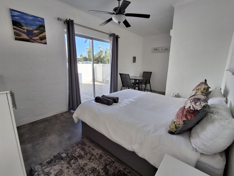 3 Bedroom Property for Sale in Golden Mile Western Cape
